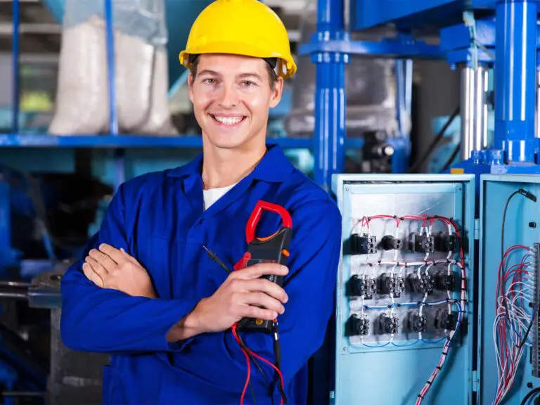 Nouveaux diplômés en électricité ? Obtenez rapidement votre certification CRCA